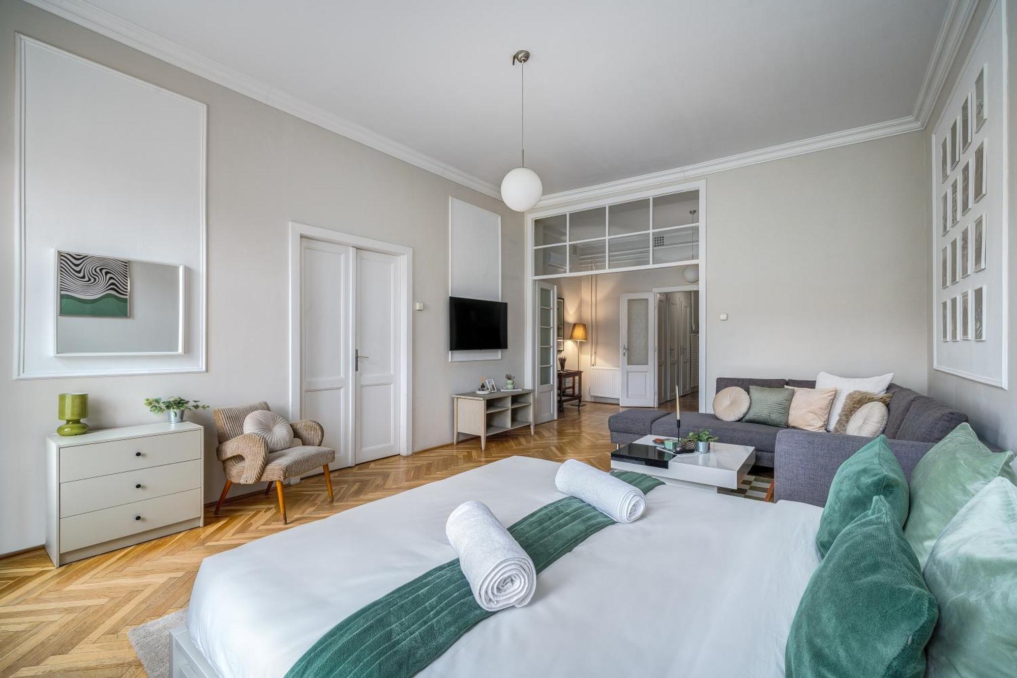 Jokai Hideaway Apartment Будапеща Екстериор снимка