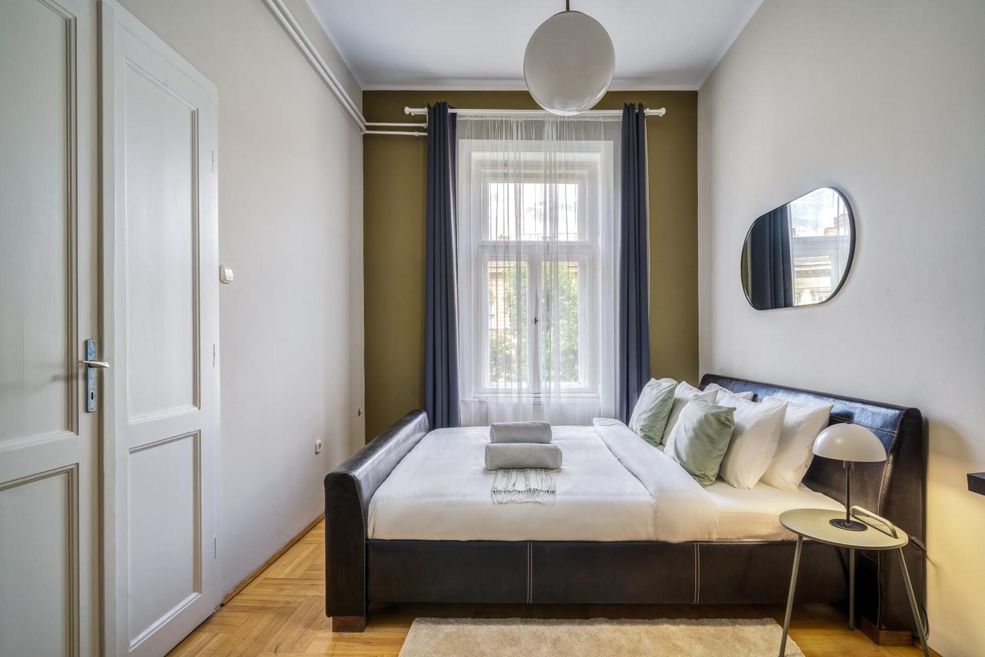 Jokai Hideaway Apartment Будапеща Екстериор снимка